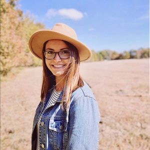 Meet your Posher, Carly